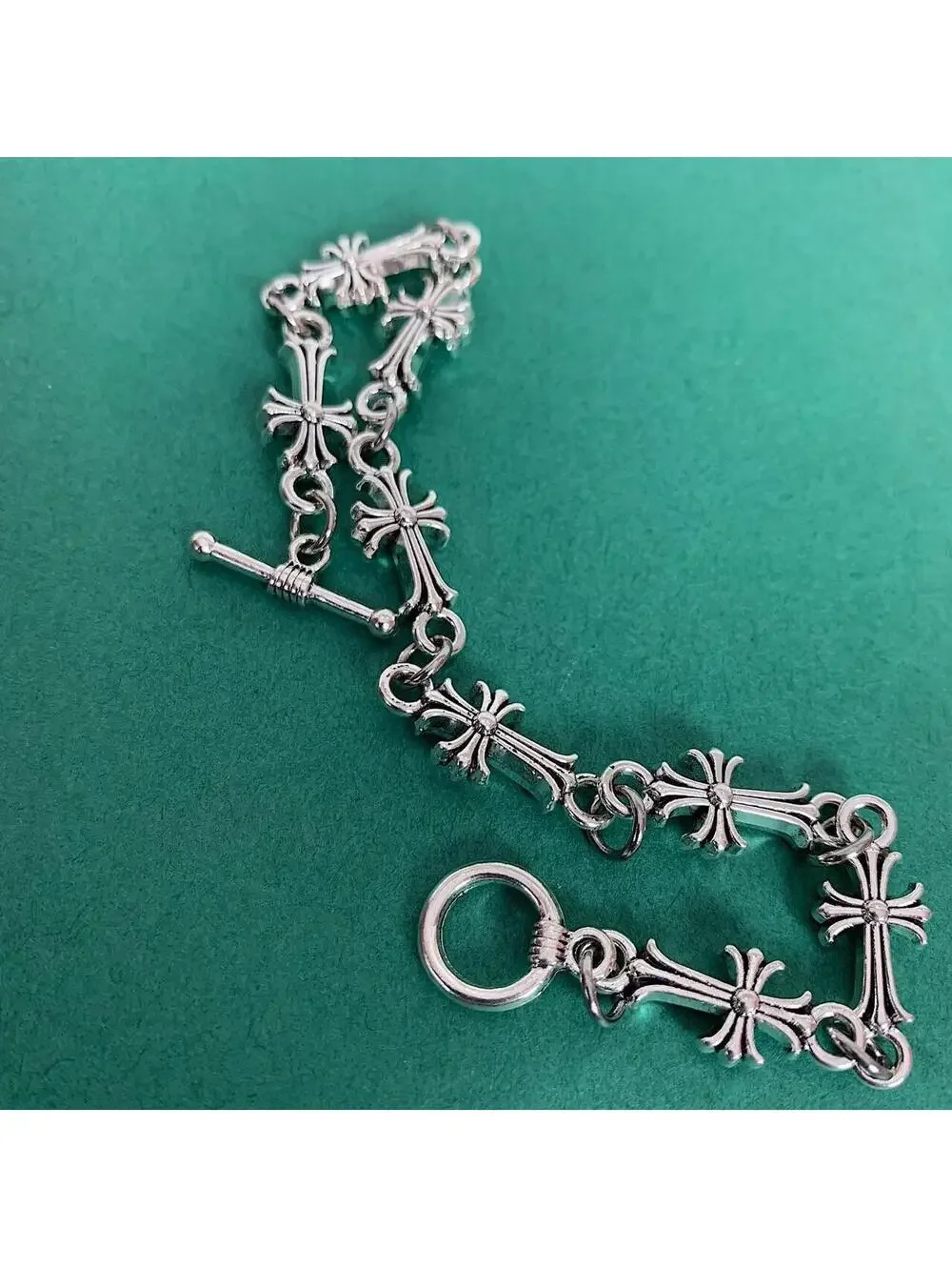 Y2k Vintage style chrome color gothic cross pendant silver bracelet. Cool